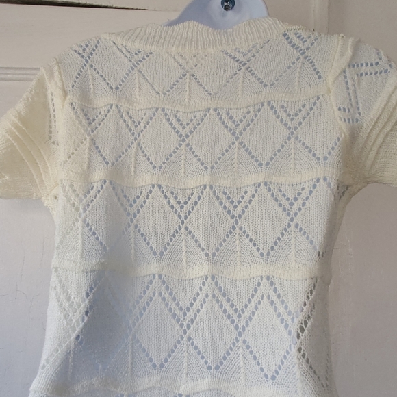 Tops - Picture 5 of 6